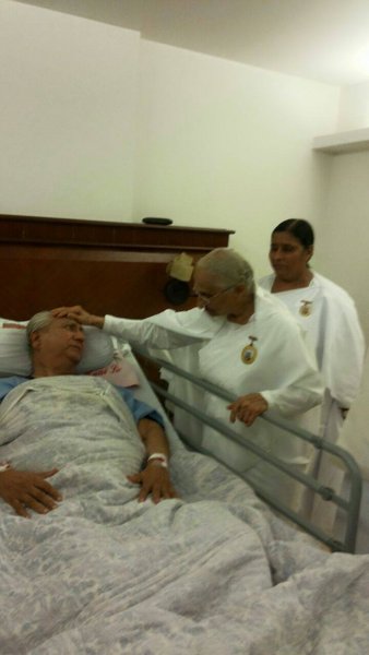Nirwair bhai in hospital.jpg