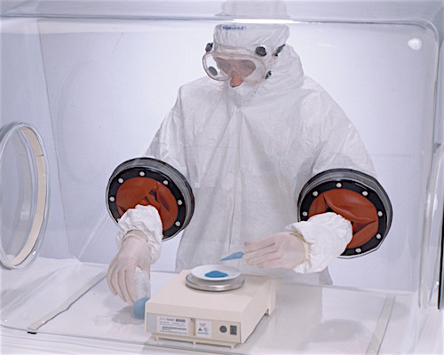 GloveBox_Cleanroom.jpg