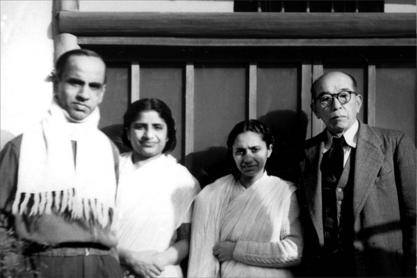 Anand Kishore_ Prakashmani in_Ratanmohini_ Japan.jpg